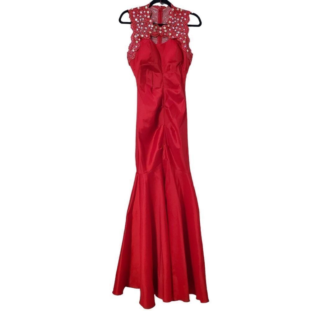 XSCAPE Sleeveless Beaded Lace Mermaid Dress Size 4 Red Keyhole Metallic Womens